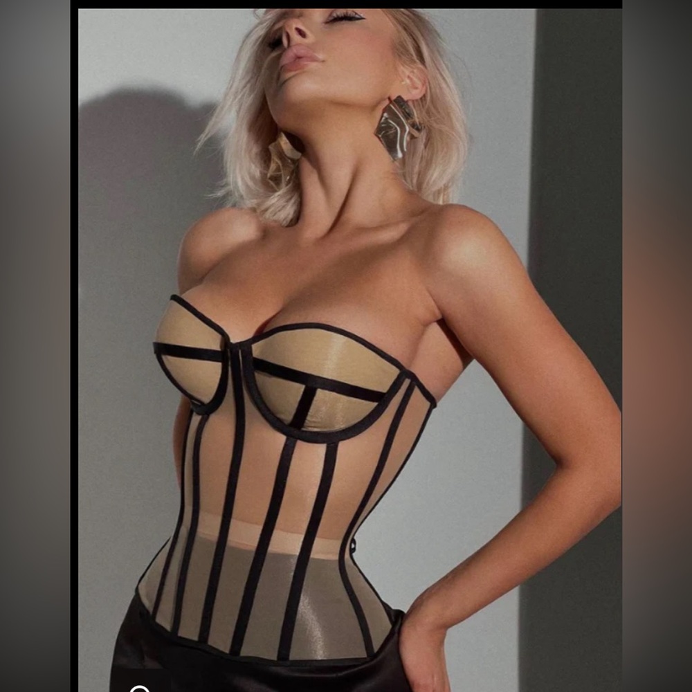 Corset Top: pushups bra